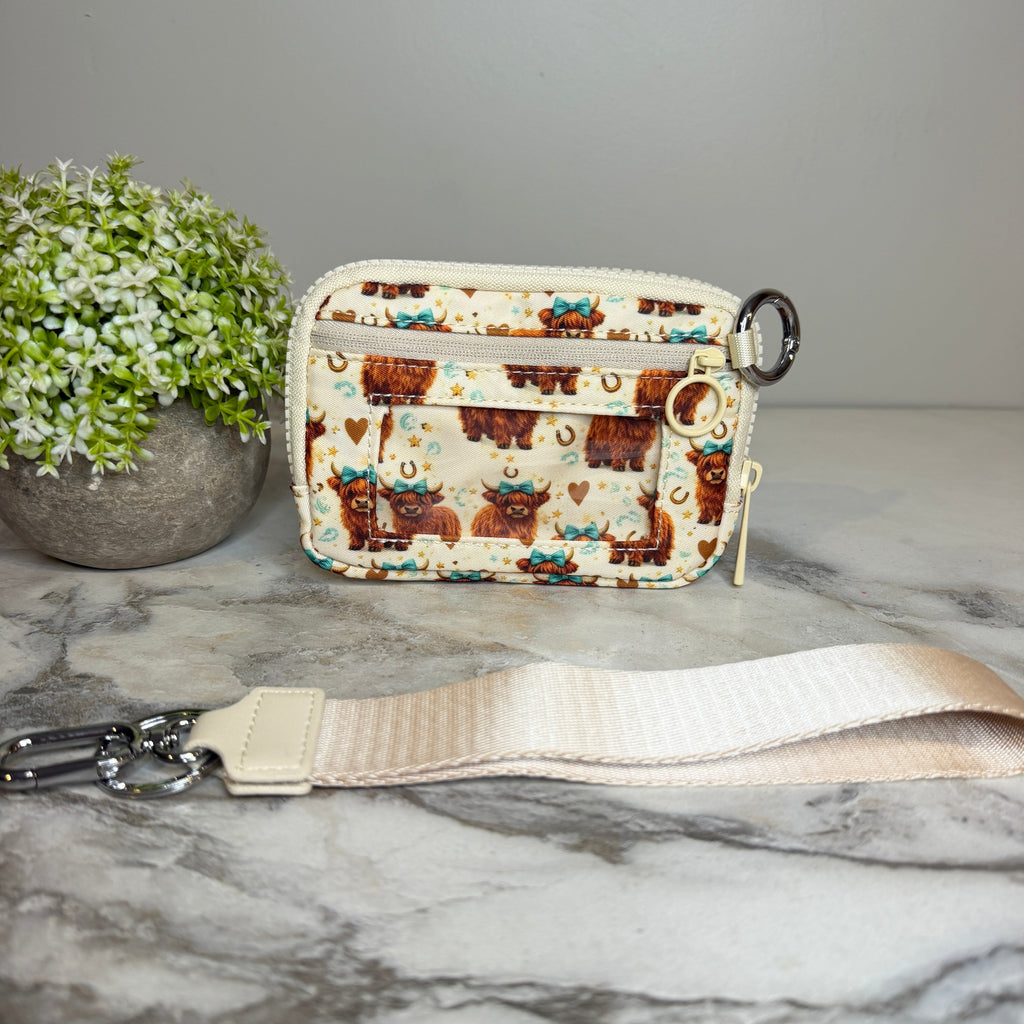 Rue - Nylon Wristlet Wallet - Beige Highland Cow