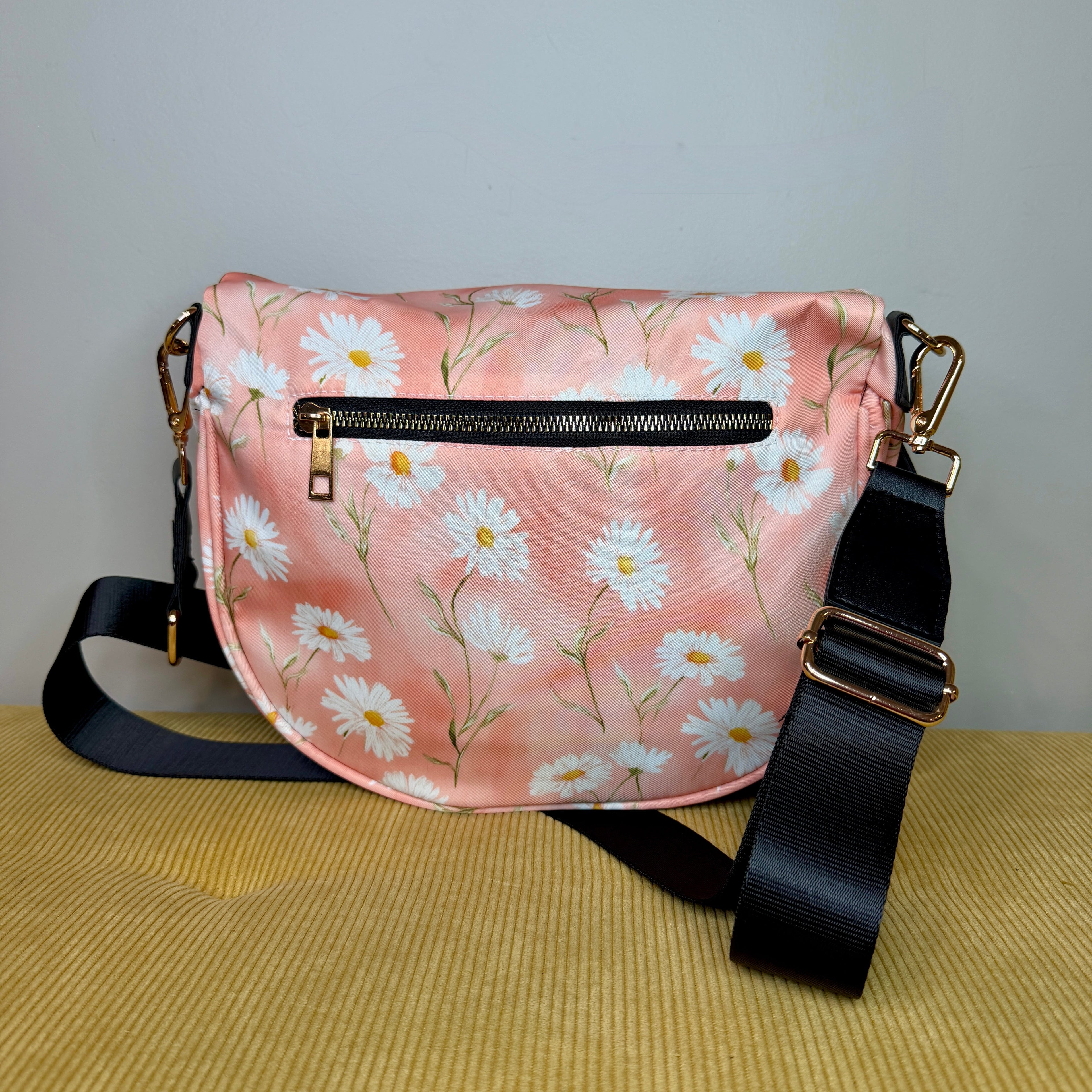 The Roni Nylon Crossbody - Pink Daisy Floral