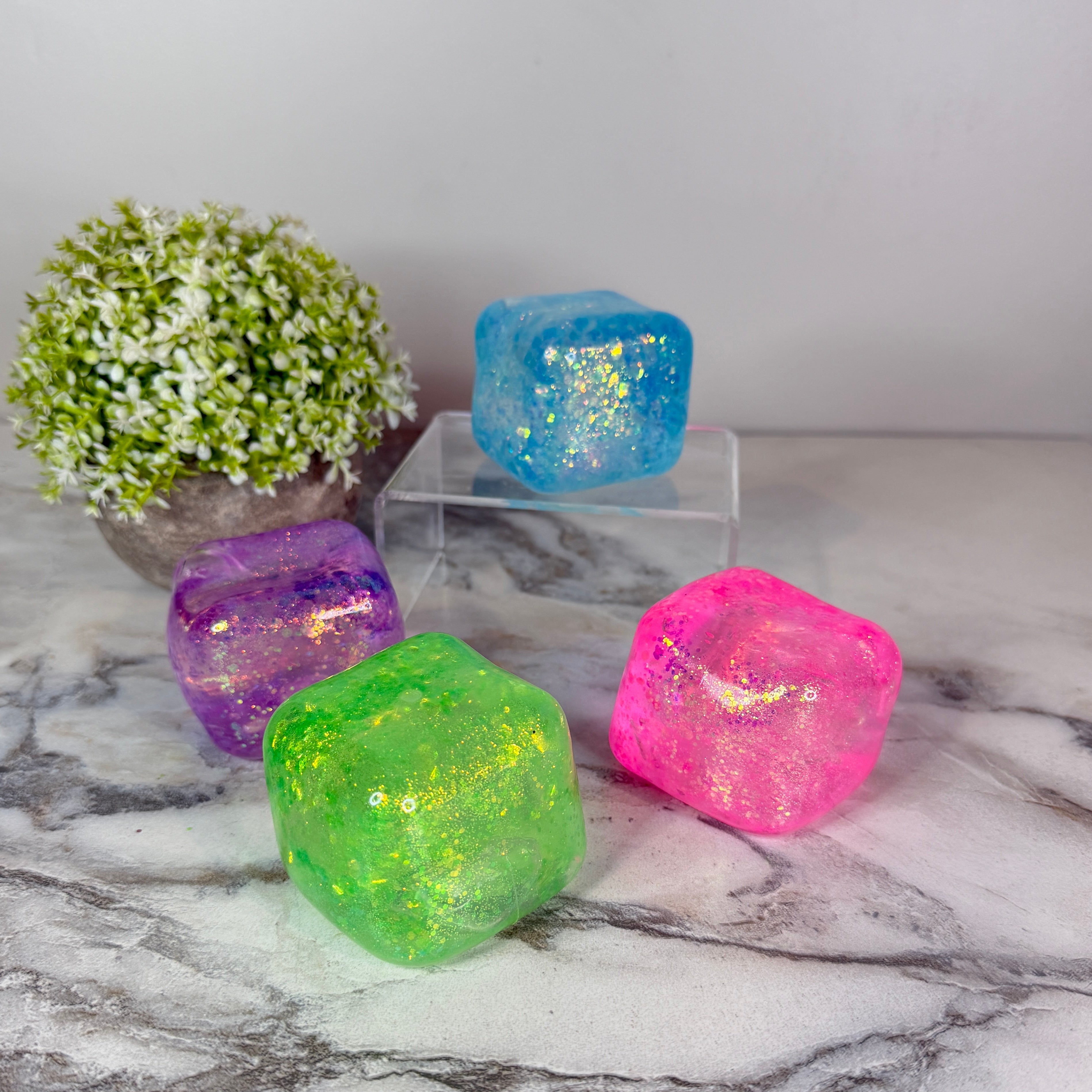 Squishy Toy - Quick Squeeze Glitter Cube