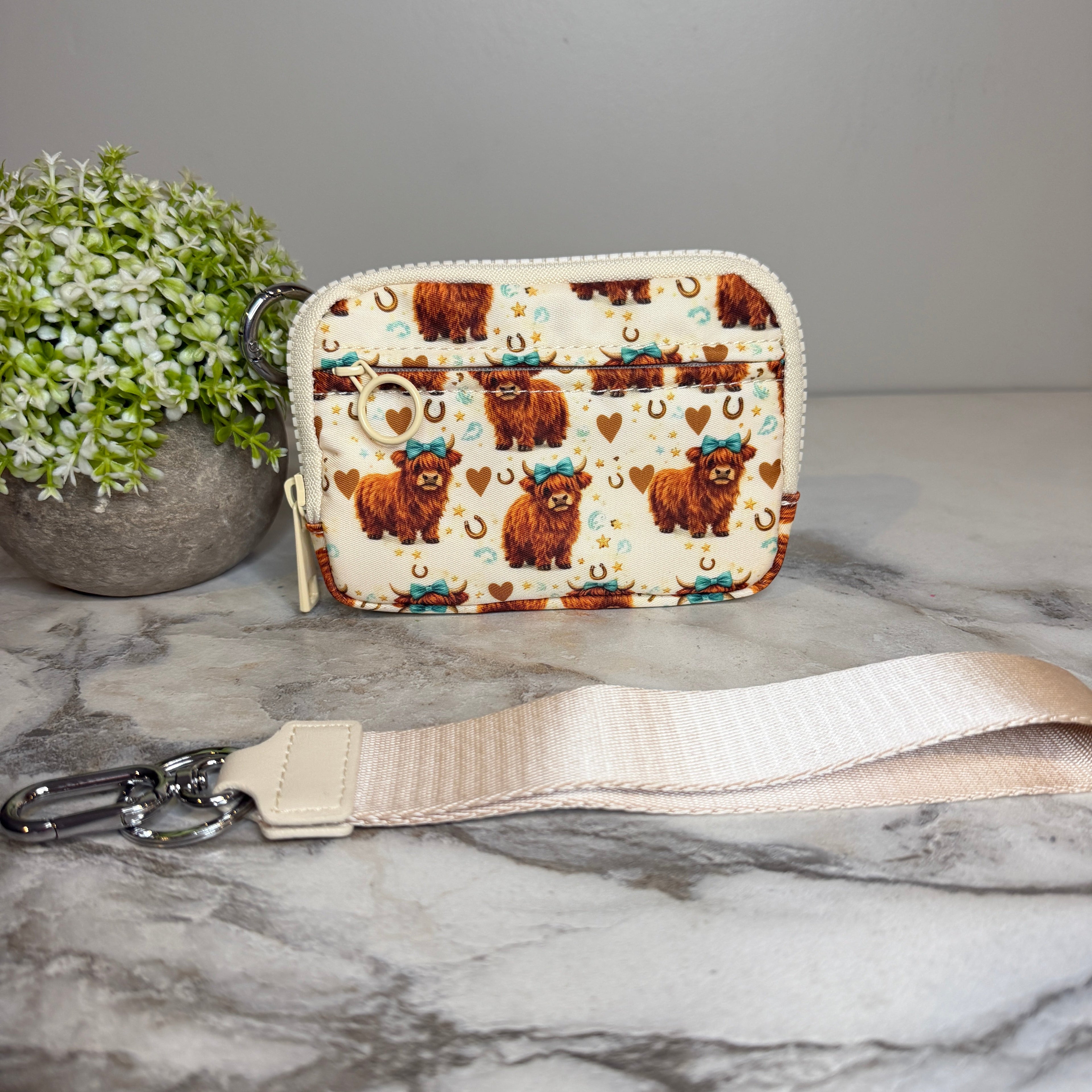 Rue - Nylon Wristlet Wallet - Beige Highland Cow