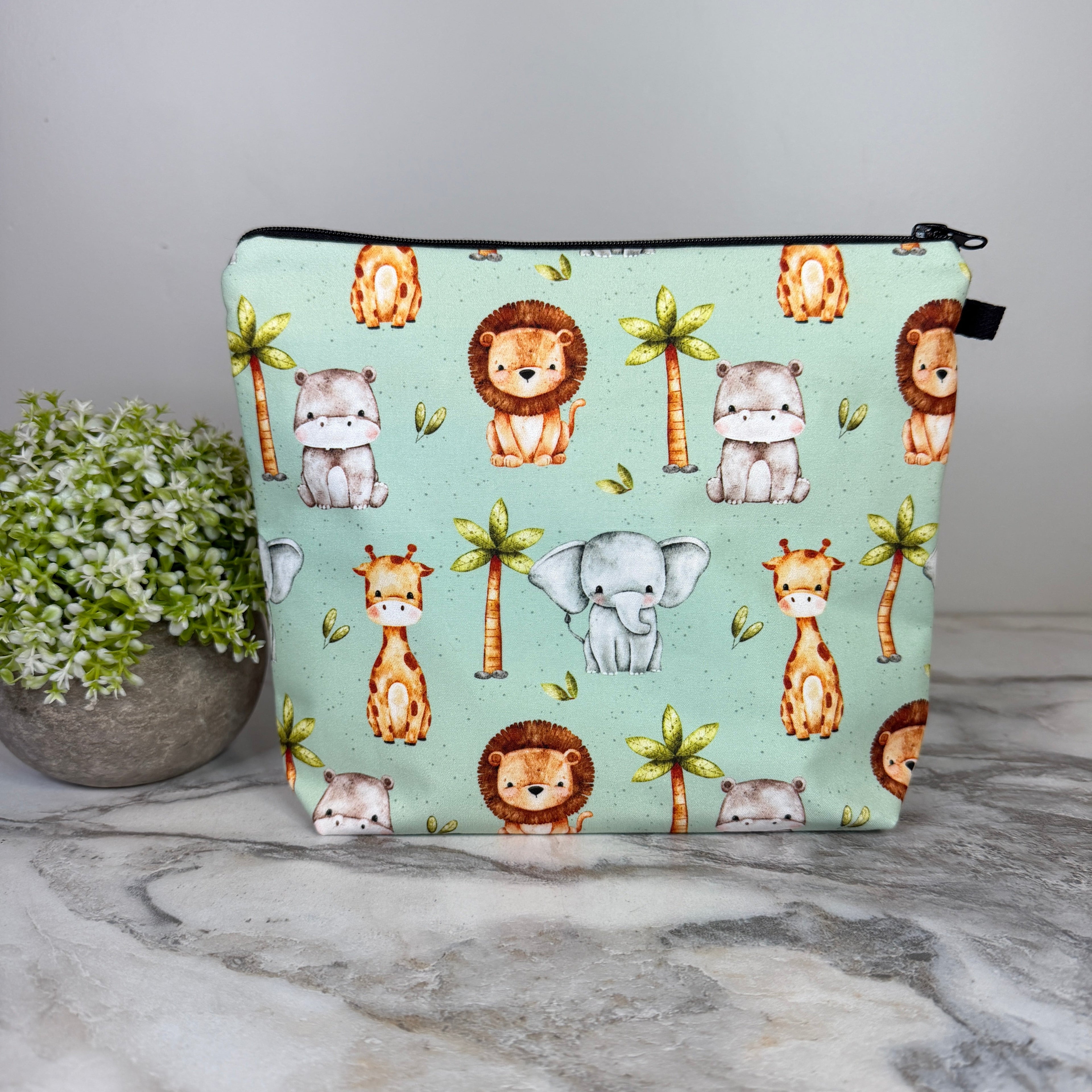 Pouch XL - Safari Animal Elephant Giraffe Lion Hippo